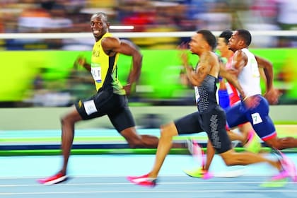 Bolt y De Grasse corren y se divierten: rivales y cómplices