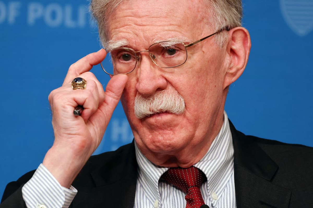 Bolton, exasesor y rival de Trump, se declarará culpable en caso de información clasificada