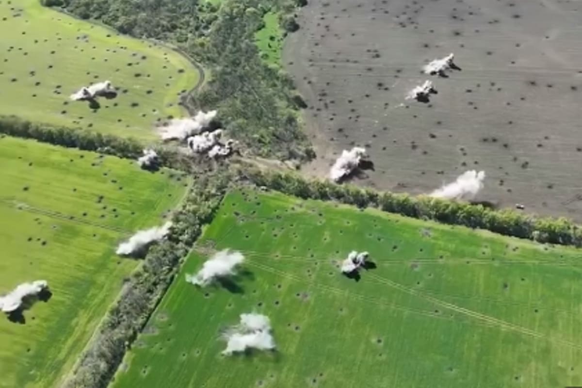 Bombardeo ucraniano a tanques rusos
