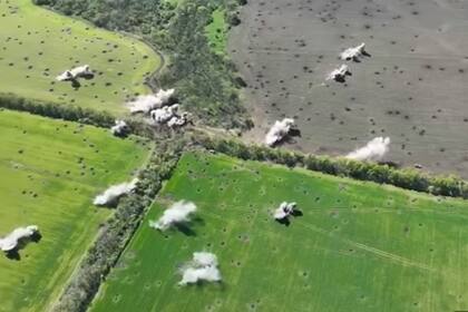 Bombardeo ucraniano a tanques rusos