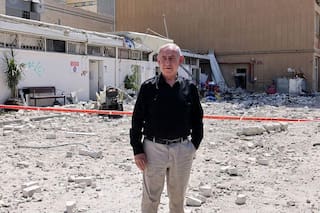 Bombardeos israelíes dejan dos muertos en Gaza, incluyendo un oficial de policía