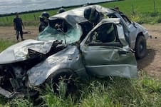Dos víctimas fatales al volcar una camioneta en la llamada “ruta de la muerte”