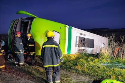Bomberos Voluntarios participaron de las tareas de rescate para asistir a las víctimas