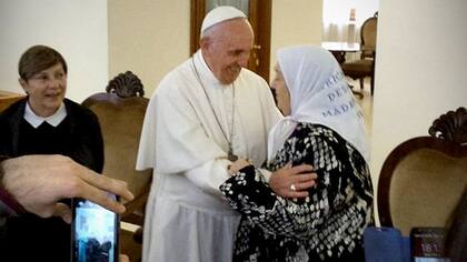 Hebe de Bonafini con el Papa Francisco