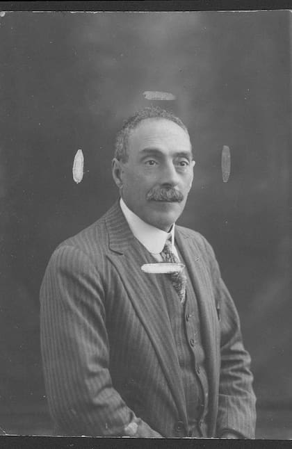 Retrato del fotógrafo nacido en Mallorca, Mateo Bonnin.