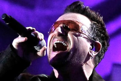 Bono en el Hollywood Bowl en Hollywood, California, 15 de octubre de 2011