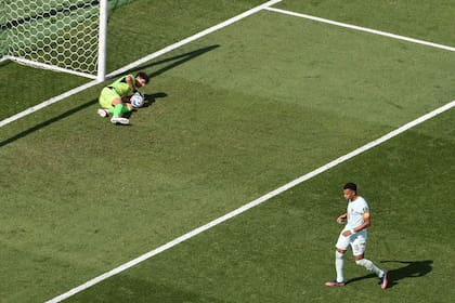 Bono se quedó con el penal de Kylian Mbappe