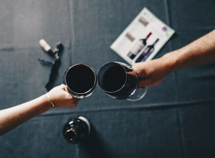 BONVIVIR brinda la asesoría perfecta para elegir el mejor vino con el que brindar juntos.