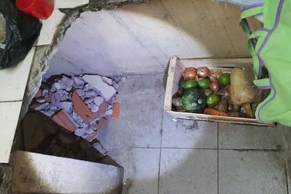 Boquete entre celdas dentro del penal de Villa Devoto