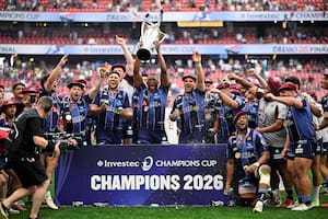Bordeaux Bègles goza su mejor momento: goleó a Leinster en la final en Bilbao frente a una concurrencia récord para el San Mamés y retuvo la Champions Cup, el máximo trofeo de Europa.