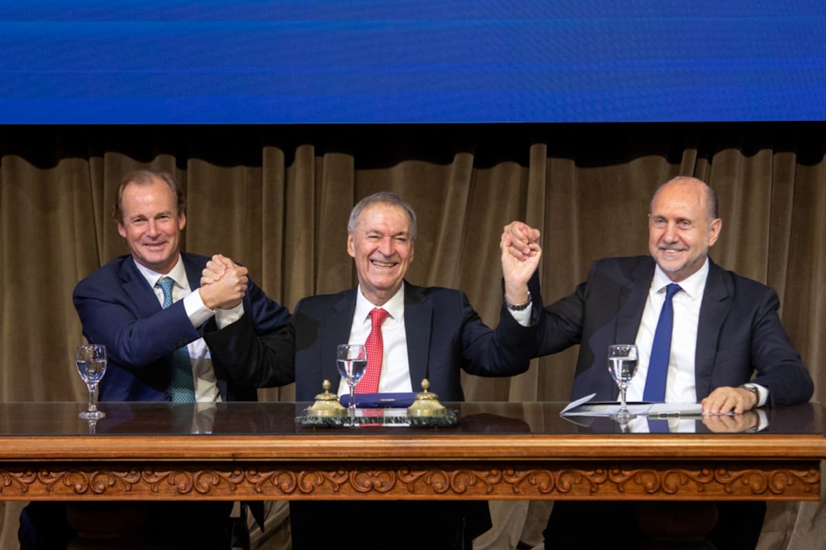 Bordet, Schiaretti y Perotti se reunieron este martes en Córdoba por la Región Centro