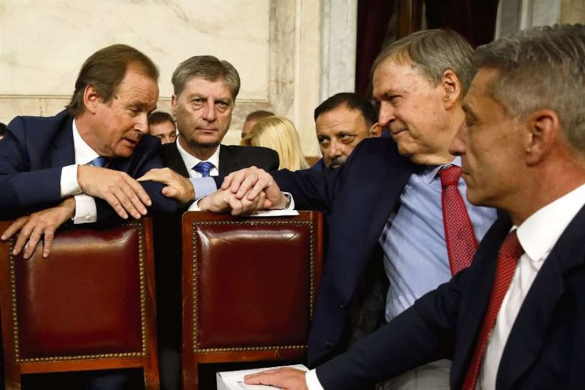 Bordet, Ziliotto, Quintela, Schiaretti y Arcioni, ayer, en el Congreso