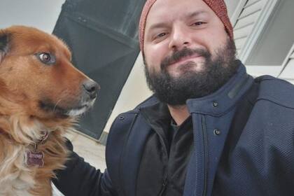 Boric junto a Brownie