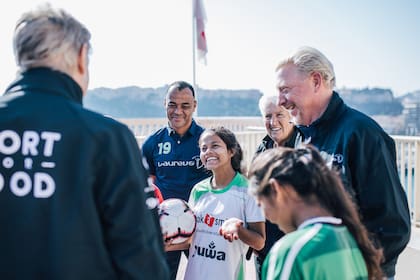 El ex tenista alemán, como ex el futbolista brasileño Cafú, integra la fundación Laureus, que se propone transformar mediante el deporte las vidas de niños y jóvenes desfavorecidos del mundo.