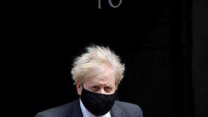 Boris Johnson anunció la creación de un grupo de trabajo para desarrollar antivirales contra el coronavirus.