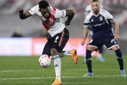 Borja hizo su presentación con la camiseta de River ante Gimnasia