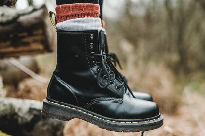 Botas, borcegos y zapatillas se turnan para terminar de cerrar los mejores looks. Propuestas de la mano de Club.