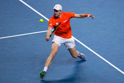 Botic Van De Zandschulp, el verdugo de la carrera de Rafael Nadal, doblegó a Daniel Altmaier y decretó el triunfo de Países Bajos en la serie contra Alemania.