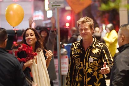 Brad Pitt e Inés de Ramón celebraron por partida doble: en París y en Los Ángeles