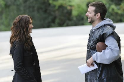 Bradley Cooper y Jennifer Lawrence , en El lado luminoso de la vida