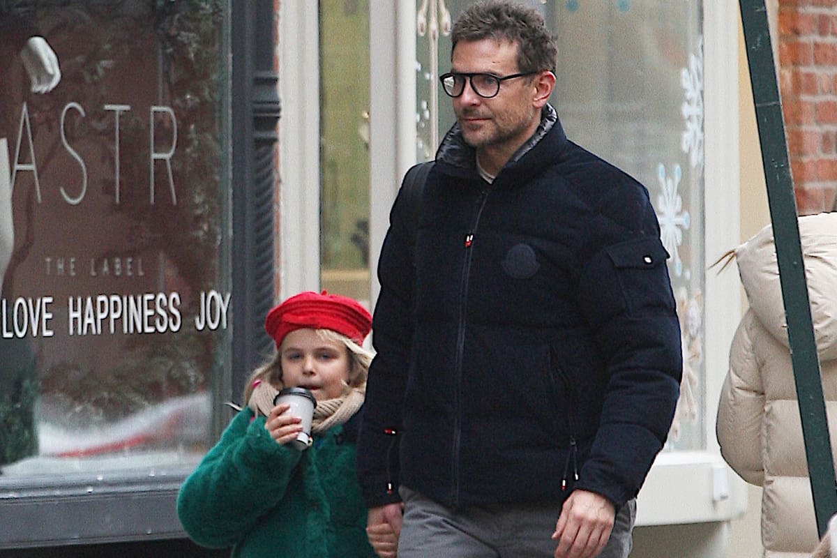 Bradley Cooper y Lea, su hija de seis años, de paseo por Nueva York