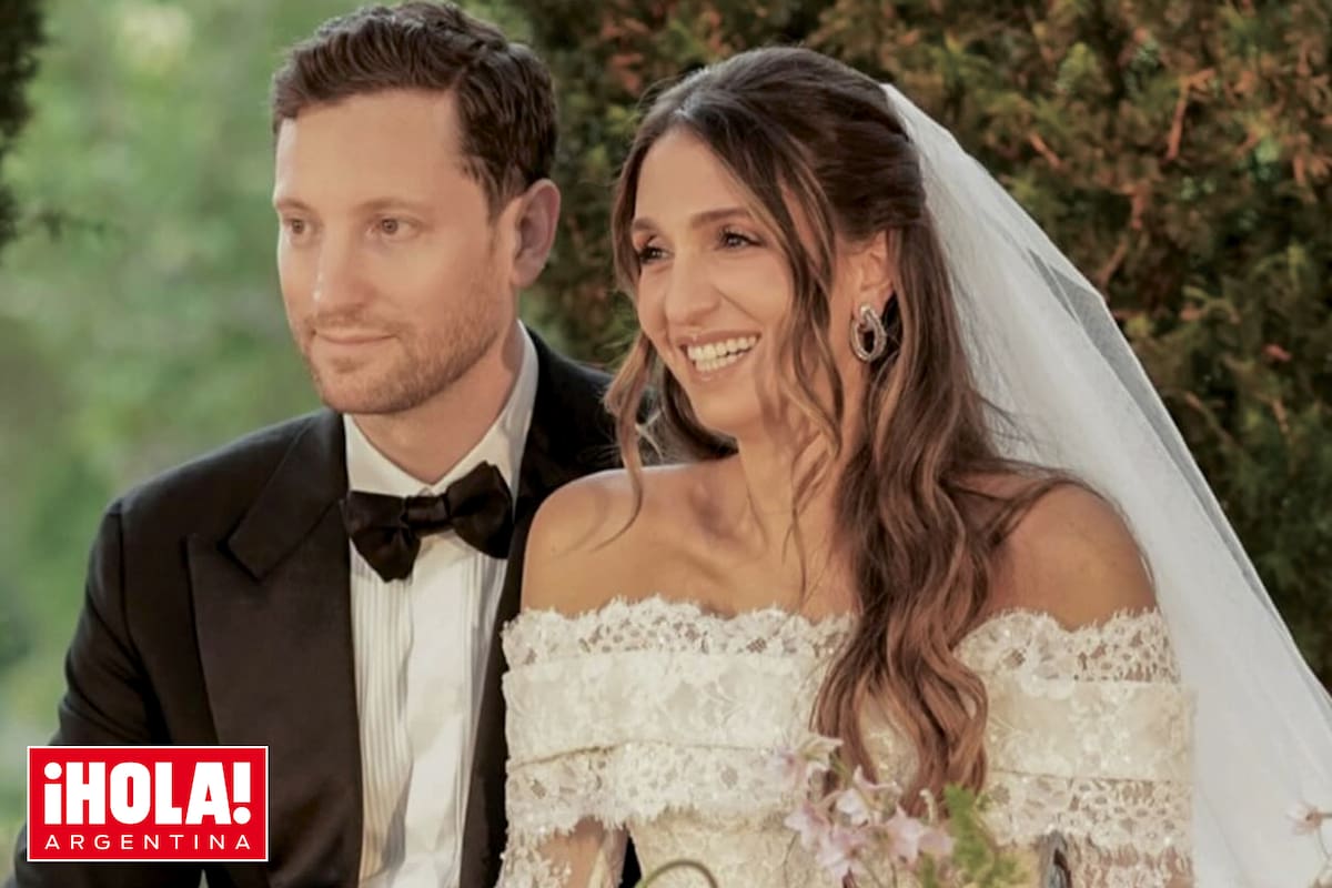 Bradley Sherman y la princesa Iman Pahlavi durante la ceremonia. Él es ejecutivo de una empresa de tecnología y viven juntos en Maryland.