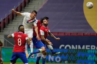 El Paraguay de Berizzo le ganó a Chile con el pizarrón: un cabezazo y un penal