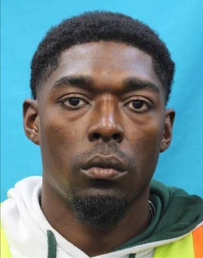 Brandon Hartfield nació en San Antonio y fue recientemente agregado a la lista de los criminales más buscados en Texas