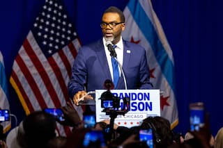 Brandon Johnson confirma que irá por la reelección con al menos 12 rivales
