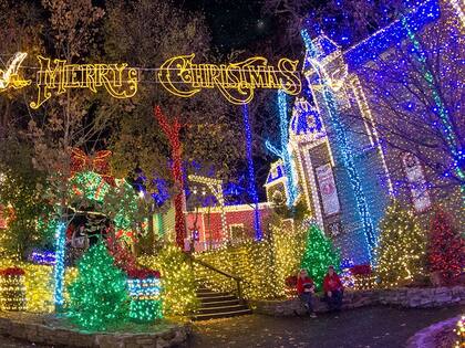 Branson, en Missouri, fue elegida como la mejor ciudad pequeña para pasar Navidad en EE.UU.
