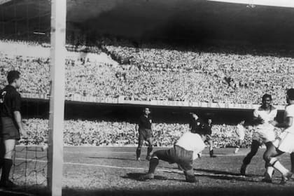 Brasil, en su tierra, fue el primer equipo latinoamericano en ganar un partido inaugural