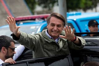 Brasil: Flávio Bolsonaro busca recomponer relación con su madrastra en medio de la crisis