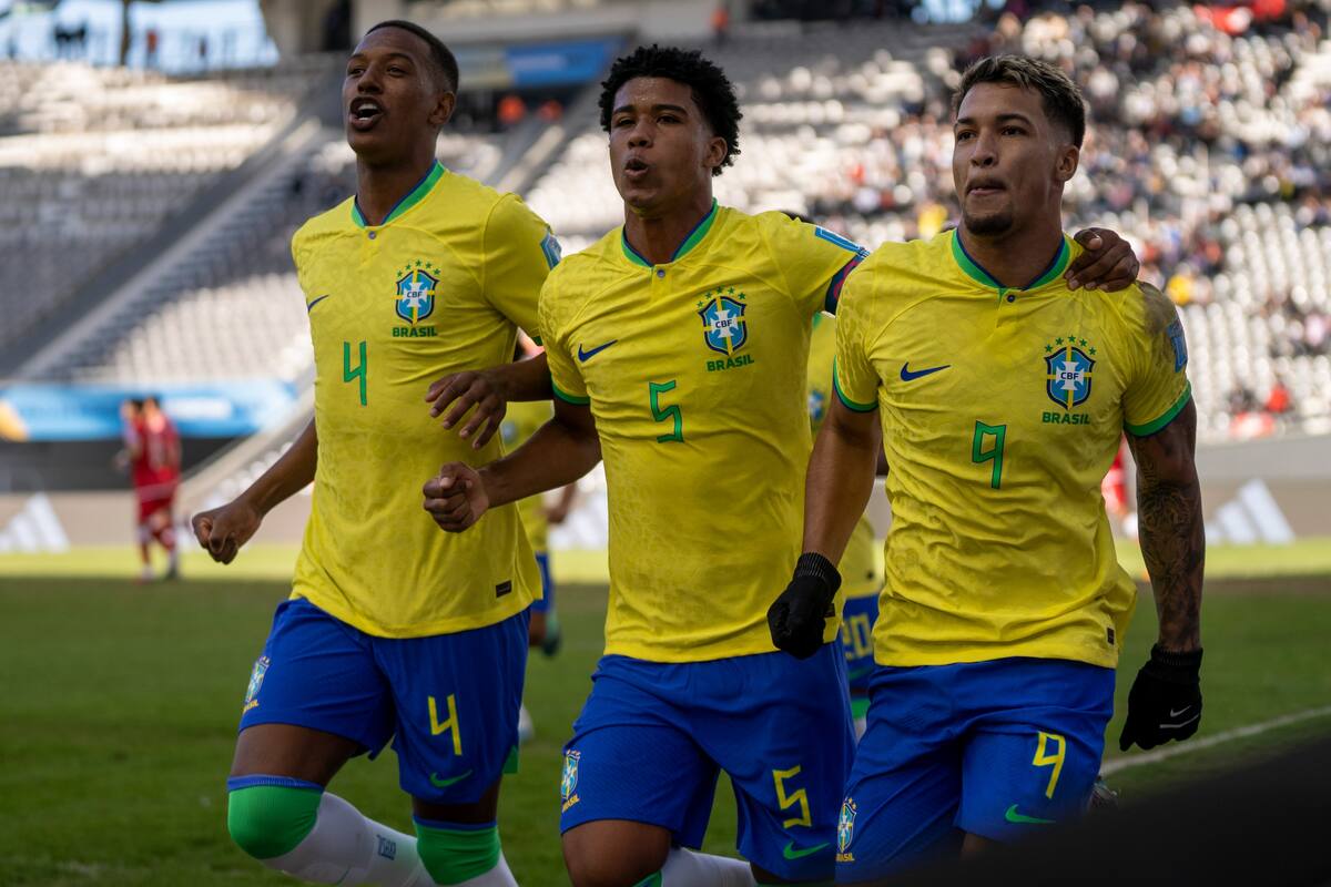 Brasil goleó a Túnez en La Plata y es el máximo favorito al título en el Mundial que conocerá al campeón el 11 de junio