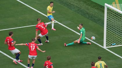 Brasil se mide ante Noruega por los octavos de final