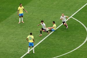 Japón aprovechó una mala salida de Brasil y le gana con un misil de Kaishu Sano