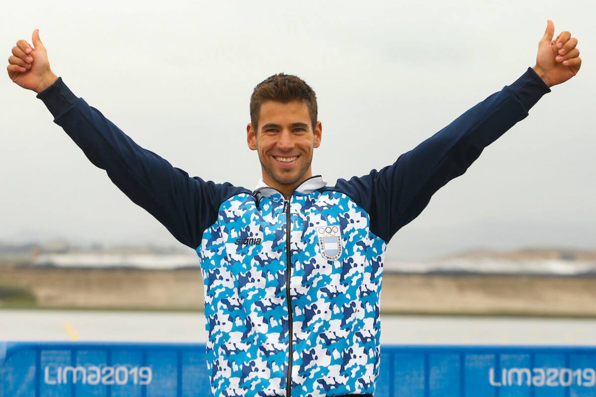 Brazos con la V de victoria y Vernice: ahora buscará la clasificación olímpica para Tokio 2020