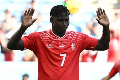 Breel Embolo hizo historia con su gol a Camerún en el Mundial de Qatar 2022