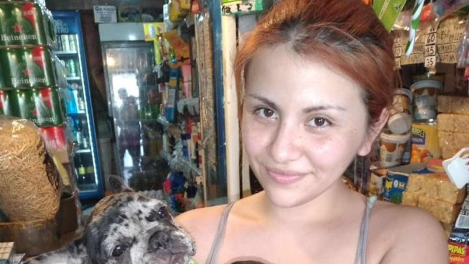 Brenda Uliarte, detenida el domingo pasado, trabaja junto a su padre en un kiosco, a pocos metros de su casa, en San Miguel
