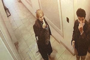 Brenda Uliarte y Fernando Sabag Montiel, juntos, horas antes del intento de asesinato a Cristina Kirchner, captados por una cámara de seguridad