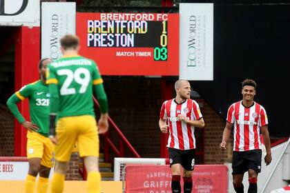 Brentford derrotó a Preston y el Leeds United de Marcelo Bielsa no podrá ascender esta fecha