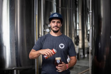 Brewmaster y fundador de Peñón del Águila, incursiona en los estilos ácidos pero fáciles de beber, y advierte sobre la depuración de las cervecerías