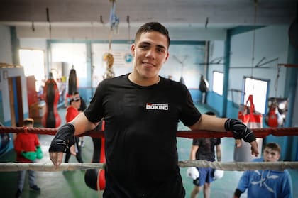 Castaño peleó por última vez el 2 de noviembre de 2019: batió por KOT 5 al africano Willie Omotoso.