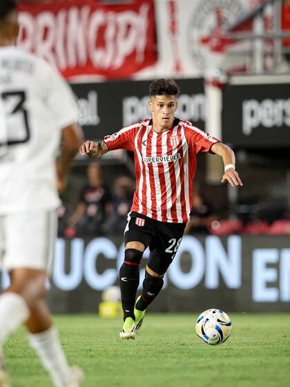 Brian Aguirre debutó con una asistencia con la camiseta de Estudiantes