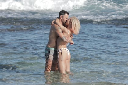 Brian Austin Green y su nueva novia, Sharna Burguess