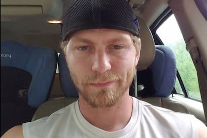 Brian Bumgarner, el marido de Myers, no se encontraba en la casa en el momento del crimen porque durante la semana vivía con unos familiares para estar más cerca de su trabajo, ya que su auto estaba averiado