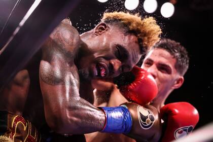 Brian Castaño y el estadounidense Jermell Charlo, por la unificación de todas las coronas Mediano Jr. (CMB-FIB-AMB-OMB): la revancha será el 19 de marzo en Los Ángeles (California)