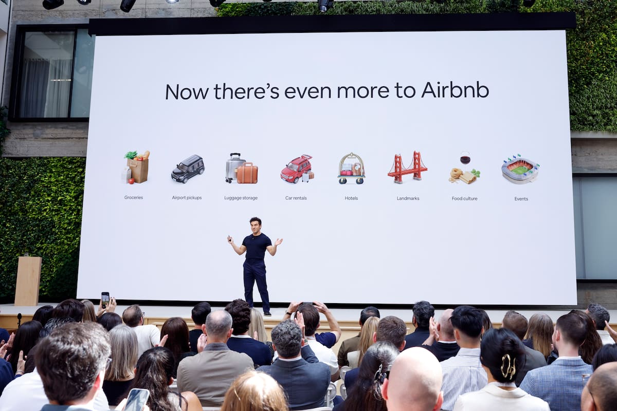 Brian Chesky, CEO de Airbnb, en el anuncio de la empresa en San Francisco
