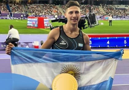 Brian Impellizeri ganó la medalla dorada en salto en largo en T37 en los Juegos Paralímpicos