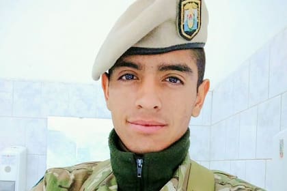 Brian Jorge Daniel Huanque, de 24 años, fue hallado sin vida en un regimiento militar de Neuquén