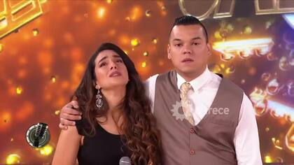 Brian Lanzelotta con Ángela Leiva en Cantando 2020
